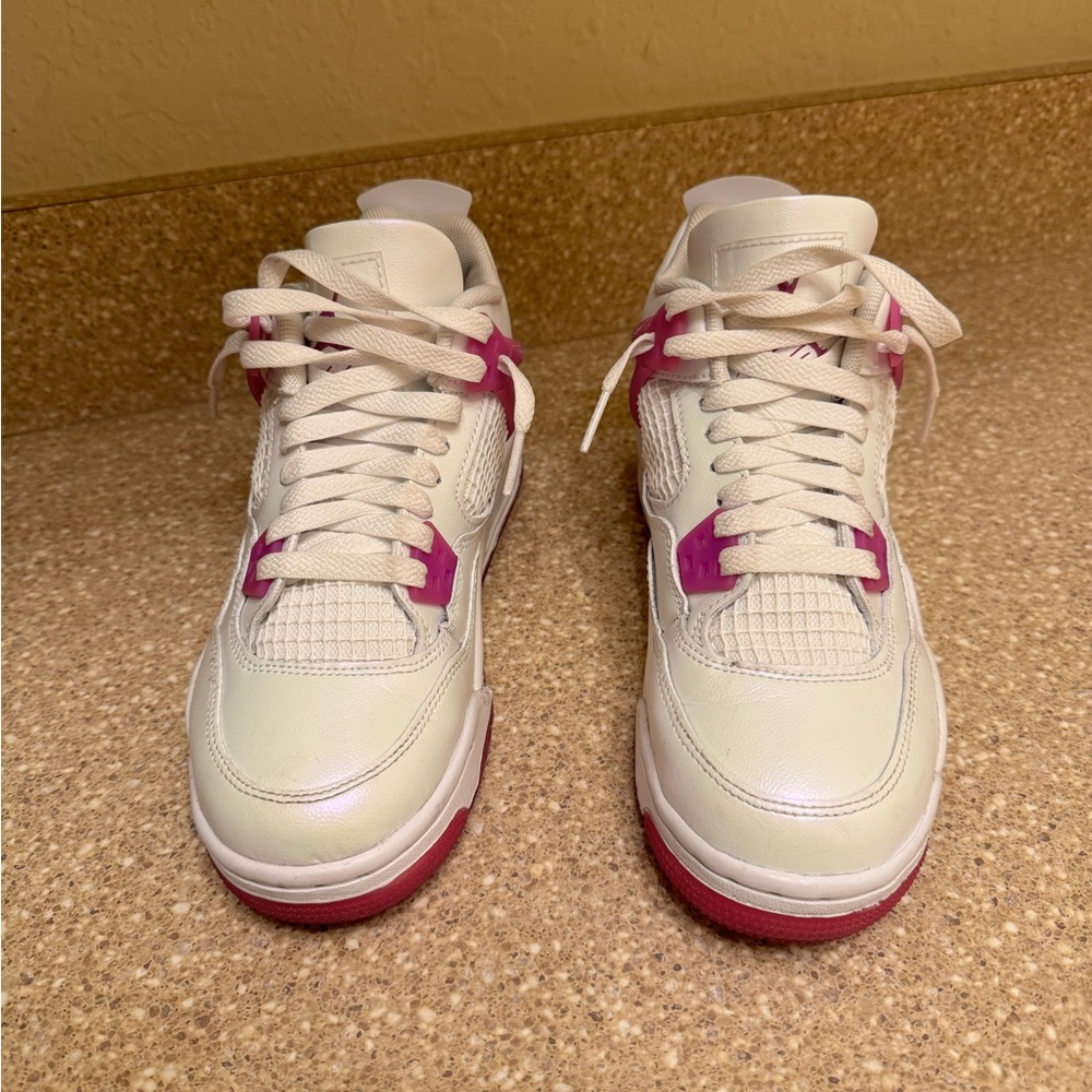 Jordan 4 Retro "Hyper Violet" - Picture 3 of 3